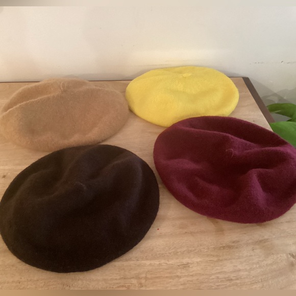 Bundle of Vintage Wool Berets - Picture 4 of 9